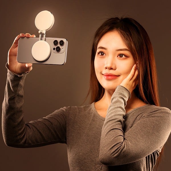 Cilifer® 💥 3-in-1 Magnetic Beauty Selfie Light for Phones D02