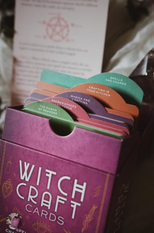 CZTICLE®🔥LAST DAY 50% OFF-🔮Witchcraft Cards - 60 Spellbinding Recipes. Charms. Sabbats & Magicks  (Beginner-friendly) D01